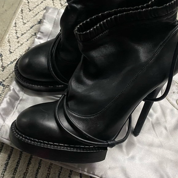 Kris van assche“ special edition” stripe boots - Picture 1 of 7
